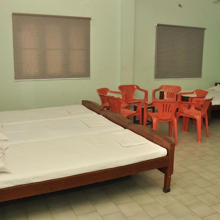 Valli Hotel Thanjavur Eksteriør billede