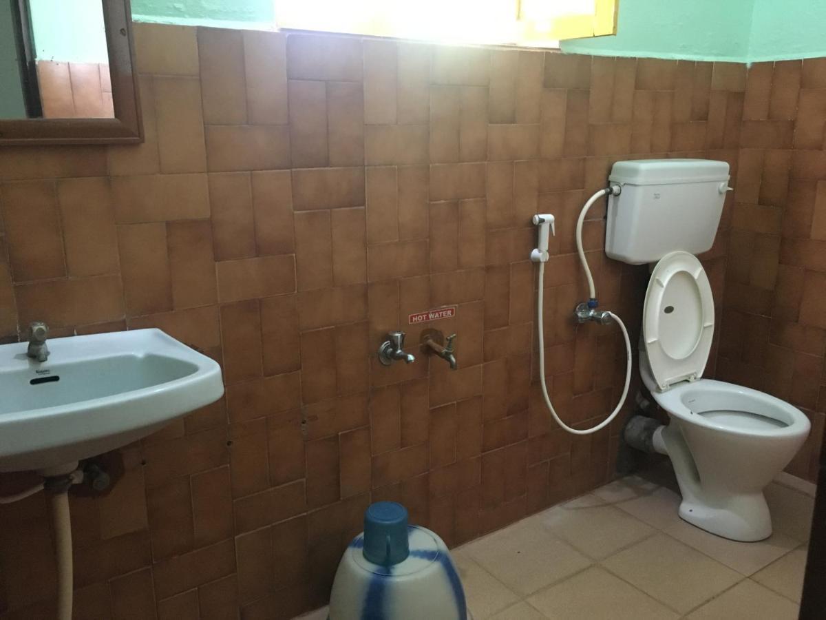 Valli Hotel Thanjavur Eksteriør billede