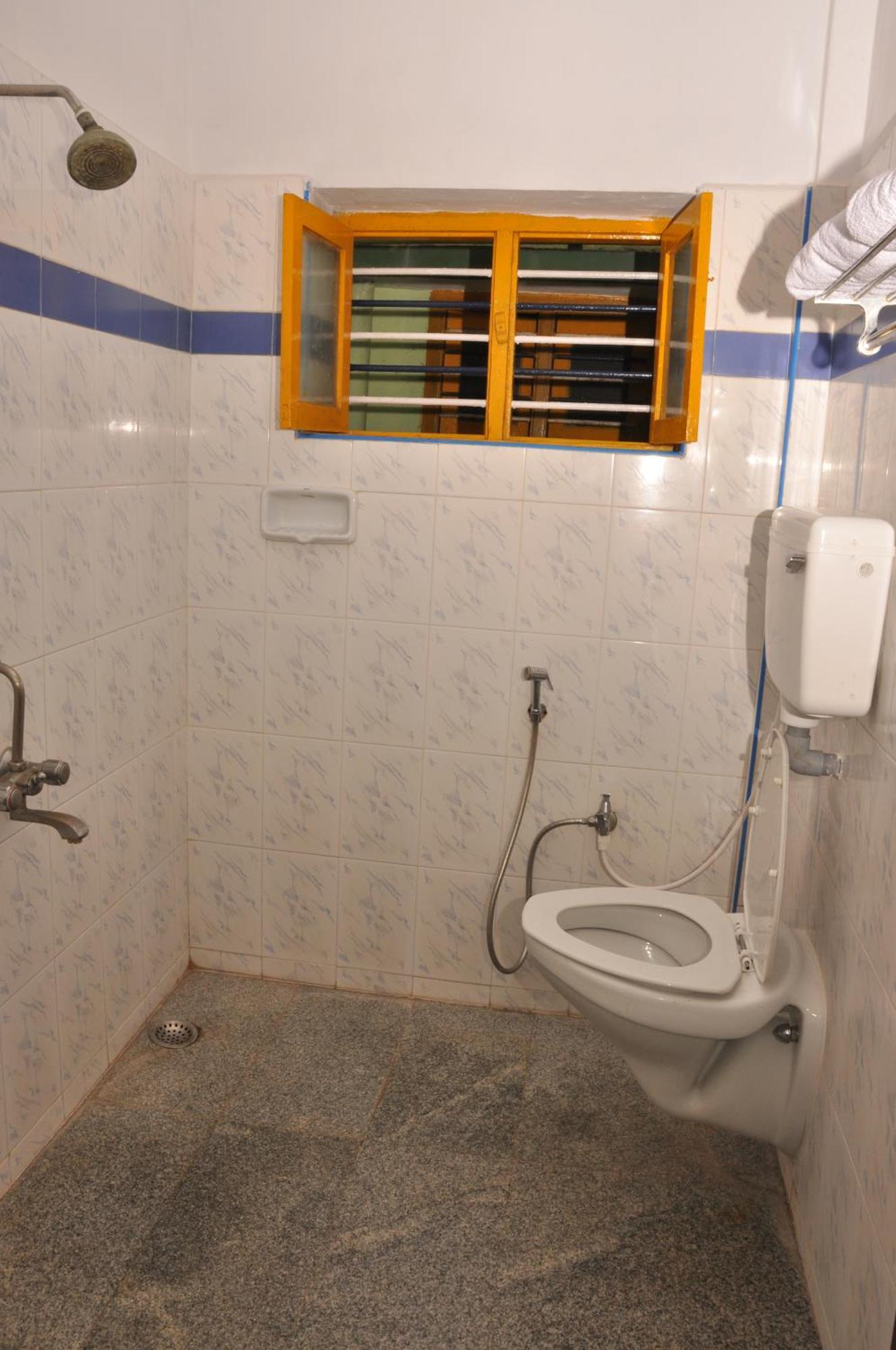 Valli Hotel Thanjavur Eksteriør billede