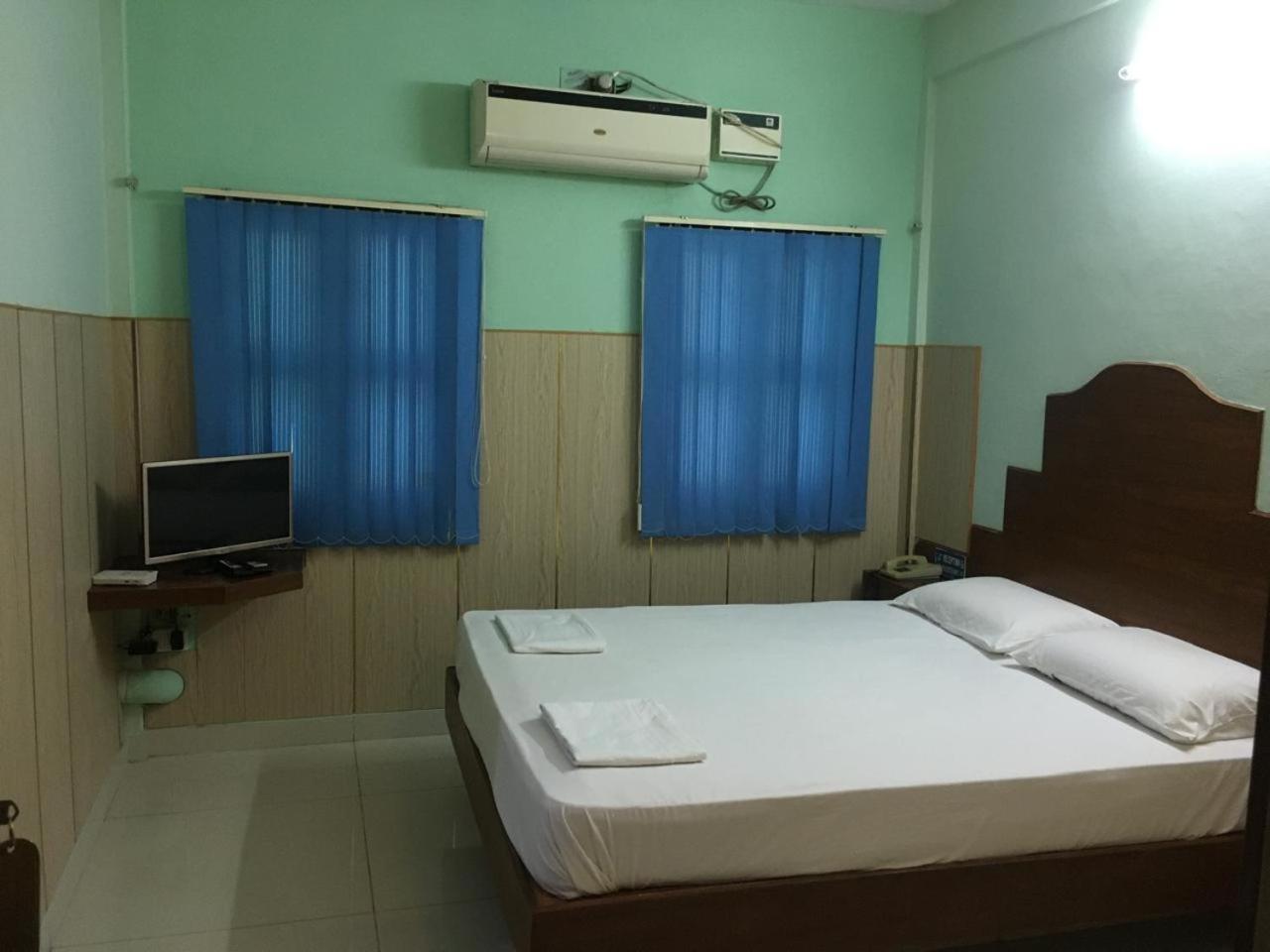 Valli Hotel Thanjavur Eksteriør billede