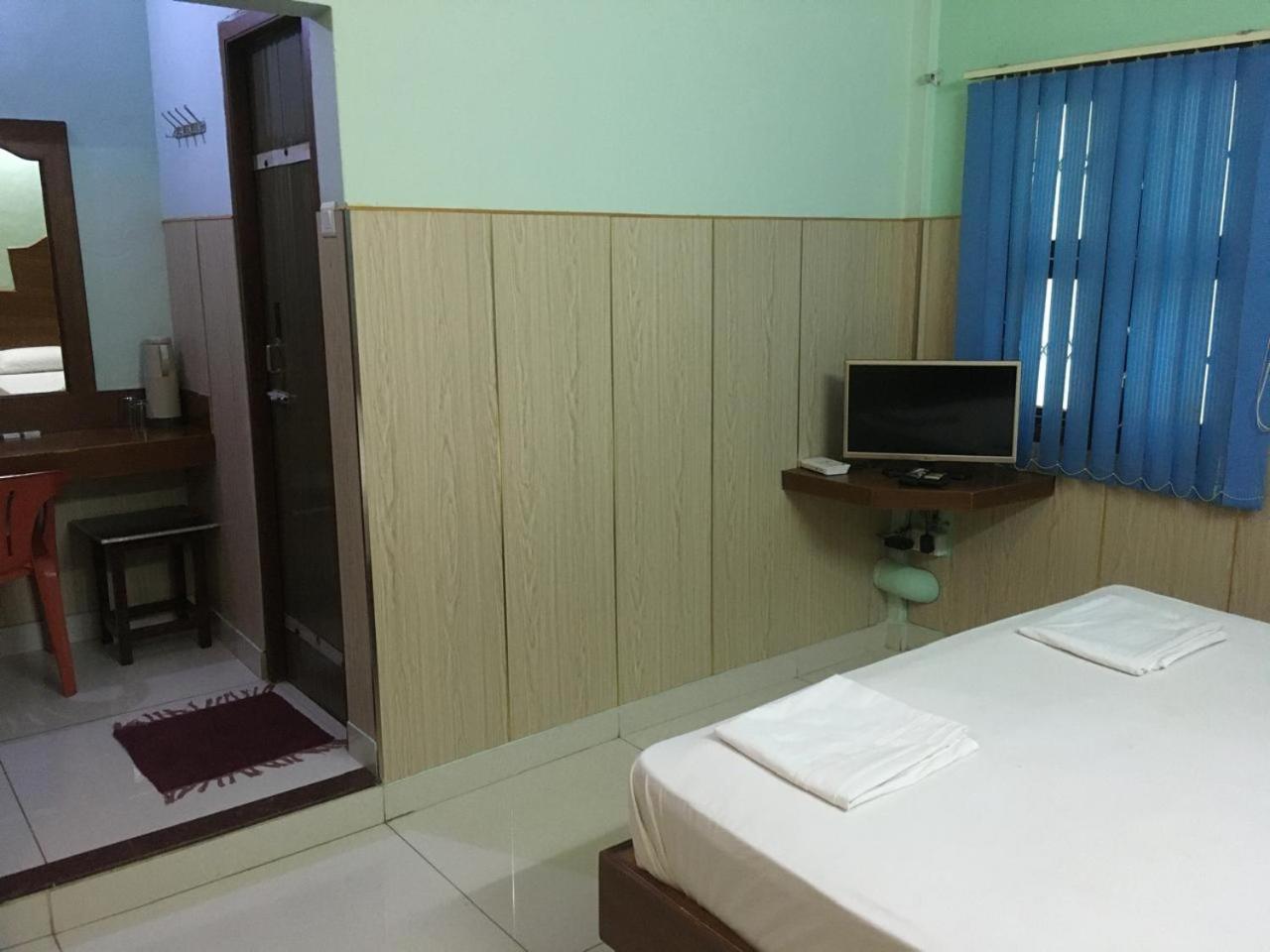 Valli Hotel Thanjavur Eksteriør billede